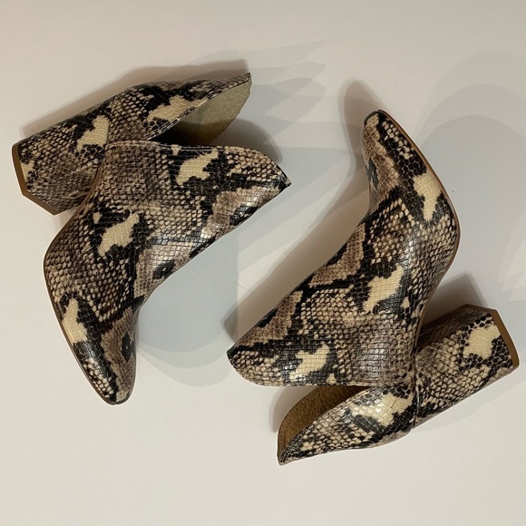 Steve Madden ankle boots sneak woman’s 6.5 - Picture 5 of 11